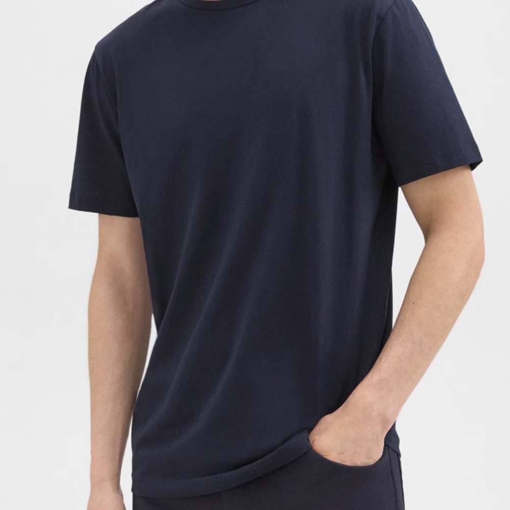 Still in packaging men’s Theory tshirt - Picture 2 of 2